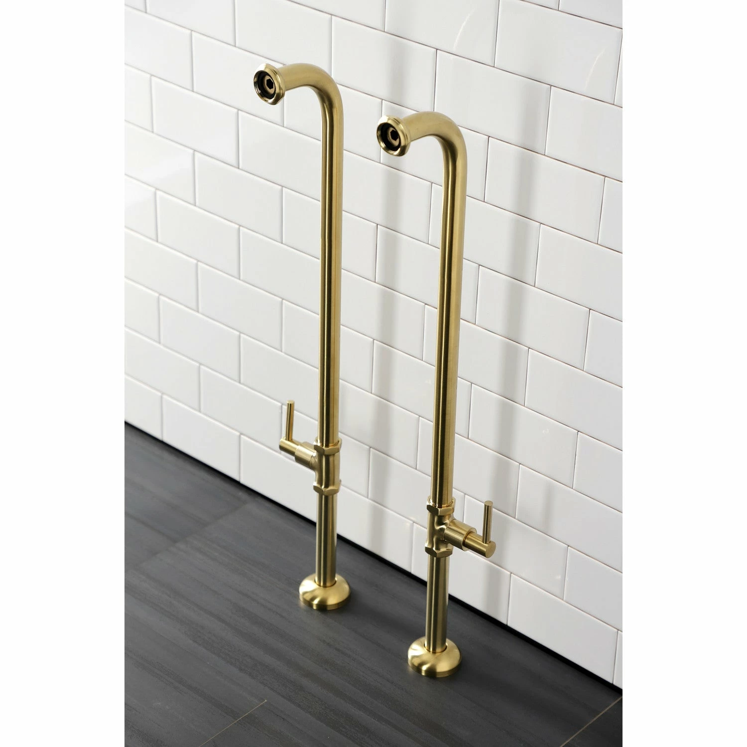 Concord AE810S7DL Freestanding Tub Supply Line, Brushed Brass - Image 2