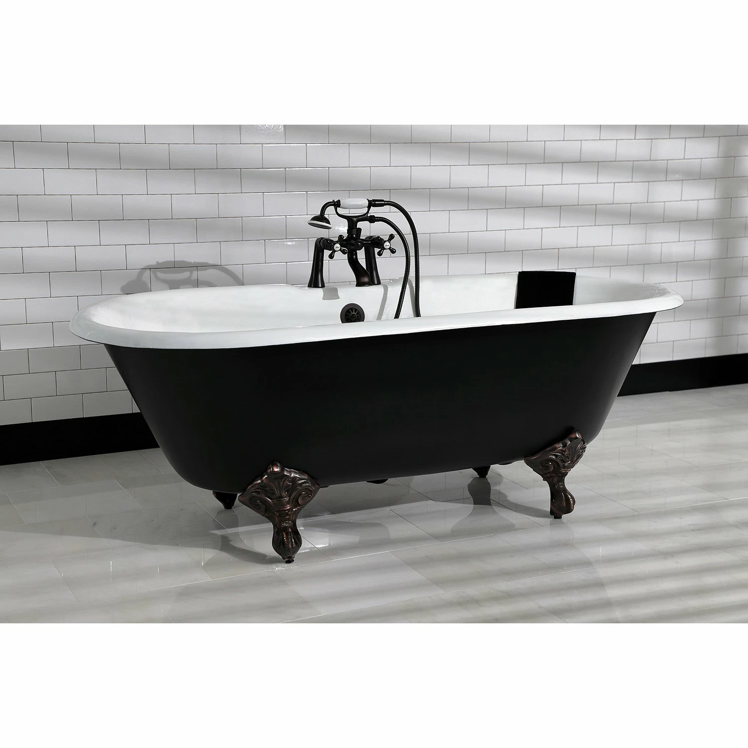 Aqua Eden VBT7D663013NB5 66-Inch Cast Iron Double Ended Clawfoot Tub With 7-Inch Faucet Drillings, Black/White/Oil Rubbed Bronze - Image 5