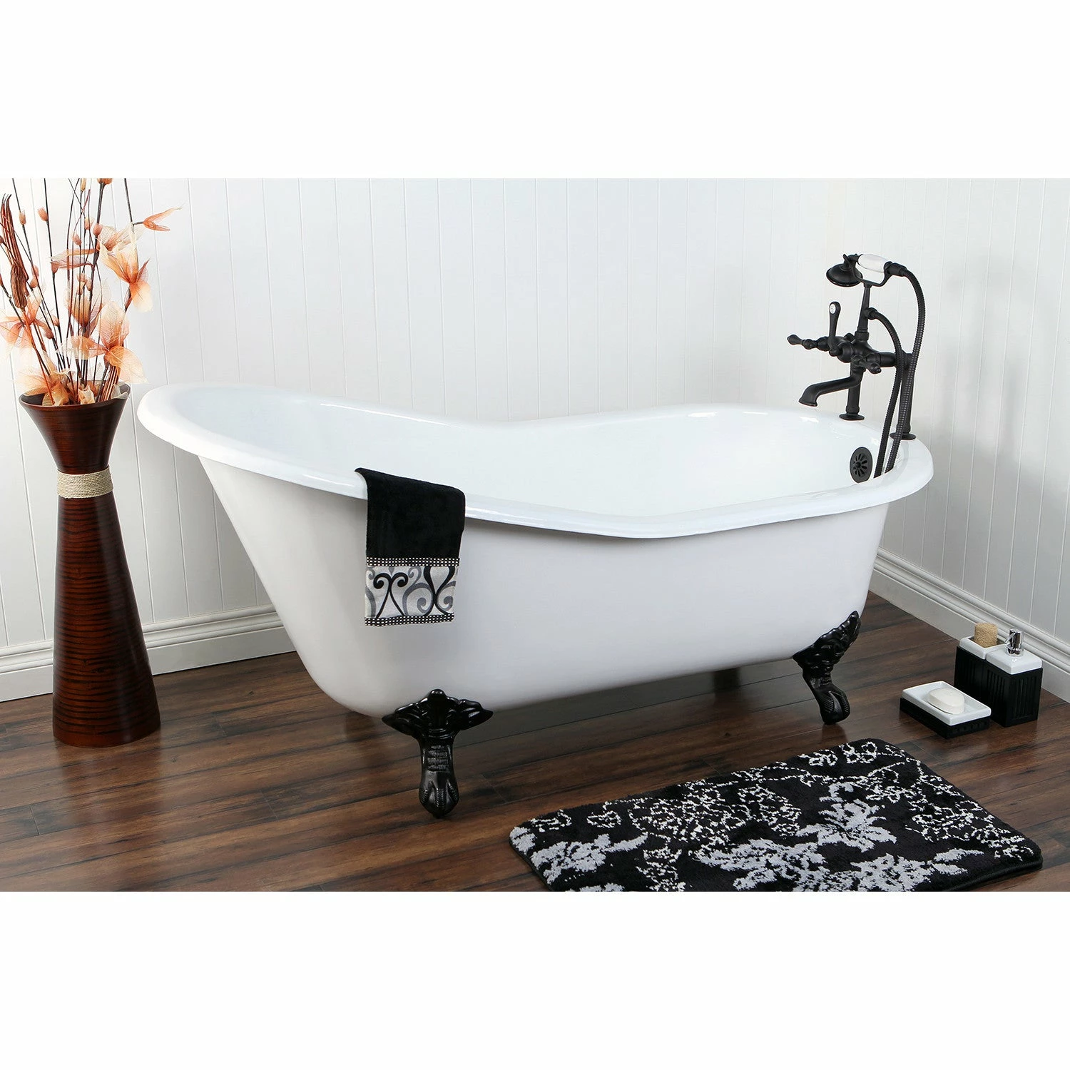 Aqua Eden VCT7D653129B5 61-Inch Cast Iron Single Slipper Clawfoot Tub With 7-Inch Faucet Drillings, White/Oil Rubbed Bronze