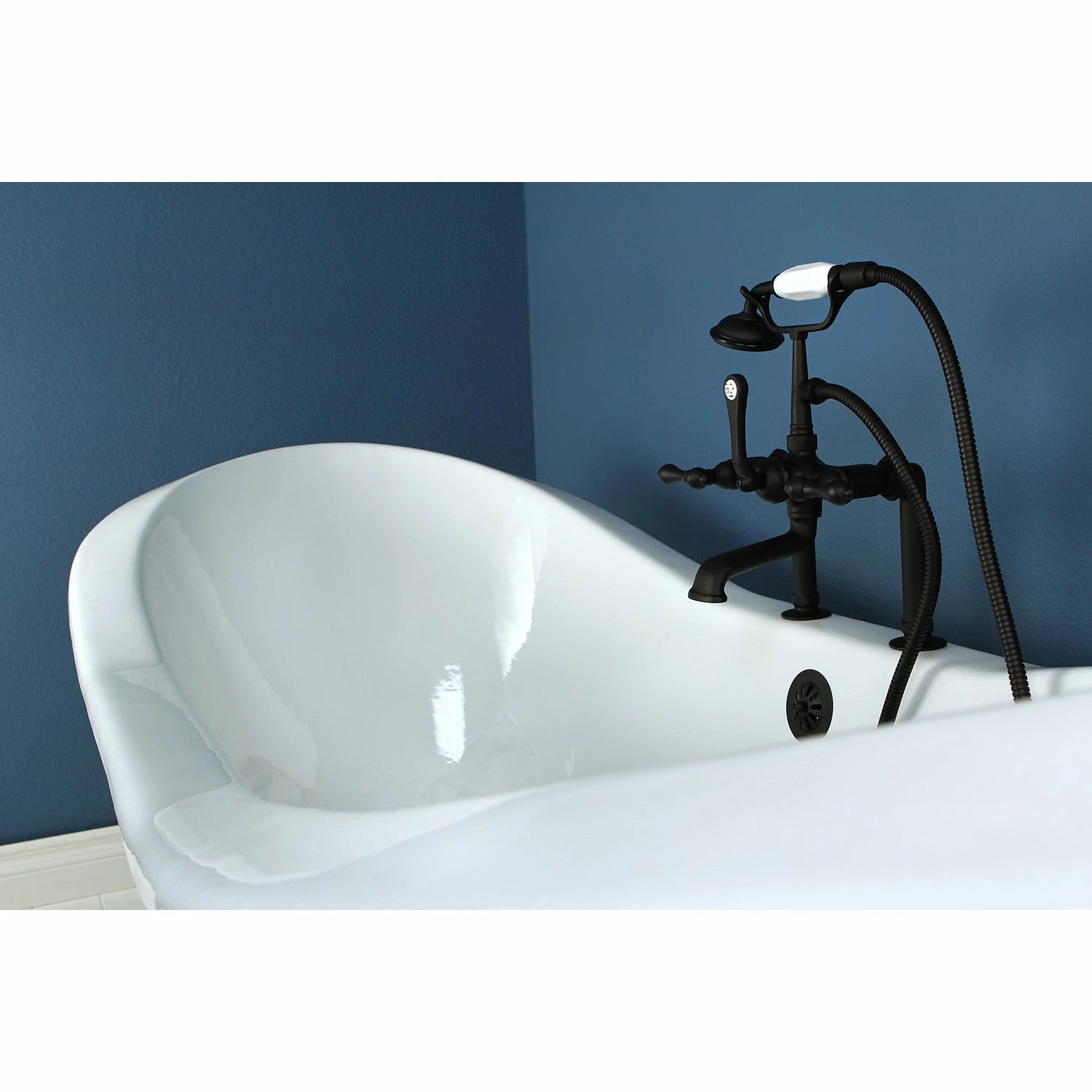 Aqua Eden VCT7D7231NC5 72-Inch Cast Iron Double Slipper Clawfoot Tub With 7-Inch Faucet Drillings, White/Oil Rubbed Bronze