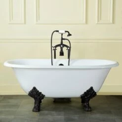 Aqua Eden VCTND603119NC0 60-Inch Cast Iron Double Ended Clawfoot Tub (No Faucet Drillings), White/Matte Black