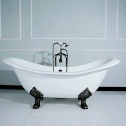 Aqua Eden VCTNDS6130NC0 61-Inch Cast Iron Double Slipper Clawfoot Tub (No Faucet Drillings), White/Matte Black